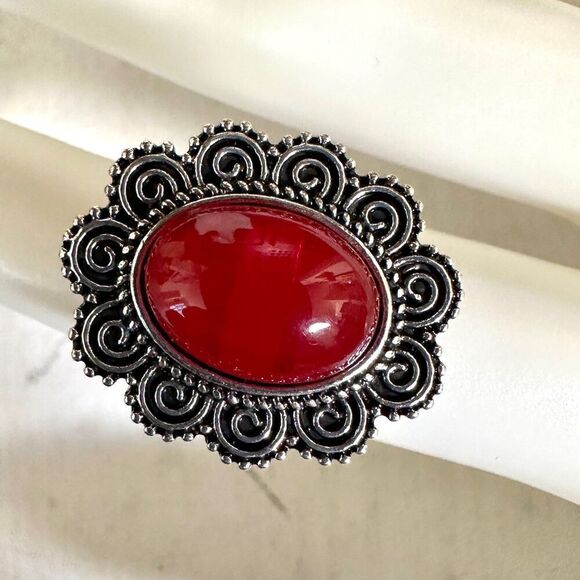 Silver tone and red ring - Picture 2 of 6